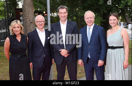 Munich, Germany. 02nd July, 2019. Iris Ostermaier (l-r), Managing Director of Bavaria Film, Christian Franckenstein, Managing Director of Bavaria Film, Markus Söder (CSU), Minister President of Bavaria, Tom Buhrow, WDR Director-General, and the Bavarian State Minister for Digital Affairs, Judith Gerlach, come to the Bavaria Film Fest reception over the red carpet at the media location Geiselgasteig. The Munich Film Festival takes place from 27.06.2019 to 06.07.2019. Credit: Felix Hörhager/dpa/Alamy Live News Stock Photo