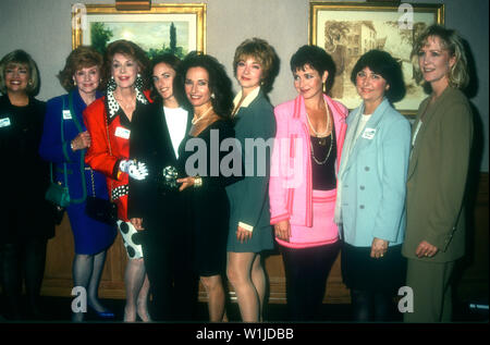 West Hollywood, California, USA 10th September 1994 Actress Jayne Meadows, actress Marlee Matlin, actress Susan Lucci, actress Sharon Lawrence, actress Annie Potts, actress Joanna Kerns and guests attend Women In Film Emmy Nominee Luncheon on September 10, 1994 at the Bel Age Hotel in West Hollywood, California, USA. Photo by Barry King/Alamy Stock Photo Stock Photo