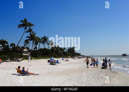 Municipal beach in Naples, Florida, USA Stock Photo - Alamy