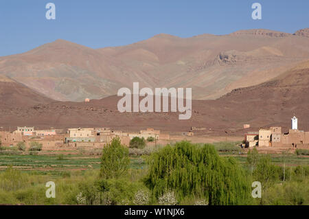 Village and landscape in Dades gorge, Gorges du Dades, Morocco Stock Photo