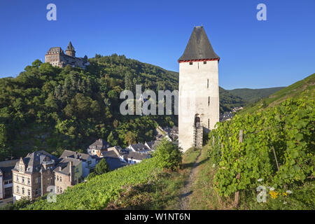 View at a defence tower in the old town of Bacharach and Burg Stahleck Castle, Upper Middle Rhine Valley, Rheinland-Palatinate, Germany, Europe Stock Photo