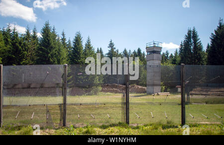 01 July 2019, Saxony-Anhalt, Sorge: A former watchtower stands in the border museum behind the old border fence. The museum is located directly on the Green Belt. Photo: Klaus-Dietmar Gabbert/dpa-Zentralbild/ZB