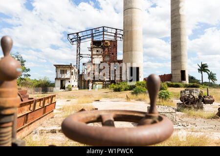 Formerly a sugarcane factory, surrounded by sugarcane plantations, tour into the Valle de los Ingenios, with a steam locomotive, family travel to Cuba Stock Photo