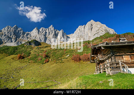 Alpine hut in front of rock walls of Kaiser, Wilder Kaiser, Kaiser range, Tyrol, Austria Stock Photo