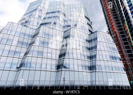 Frank Gehry Designed IAC Building in Manhattan New York USA Stock Photo