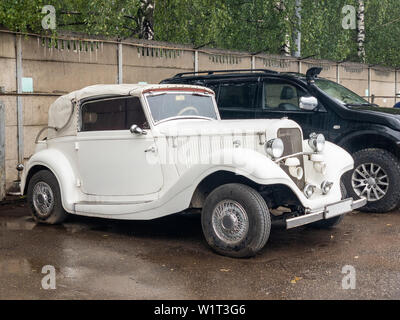 Moscow, Russia - June 24, 2019: Oldtimer Mercedes-Benz 170 Cabriolet coupe C W15 1931-36 Старый автомобиль Мерседес-Бенз ретро кабриолет купе дорогой Stock Photo