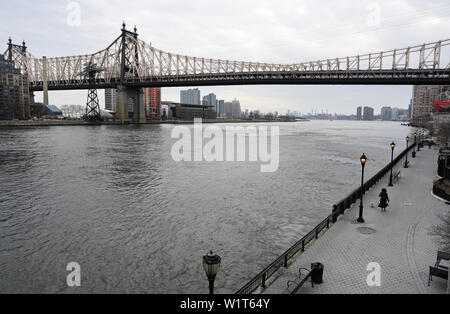 Queensboro Bridge, 59th Street Bridge, and East River, NY, looking south from Manhattan Upper East Side Stock Photo