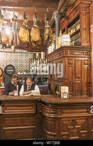 El Rinconcillo oldest tapas bar in Seville, spanish restaurant, founded 1670, Andalucia, Spain Stock Photo