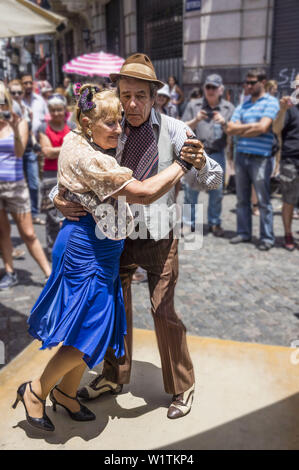 Old Tango Dance Couple , Antique market, Plaza Dorrego, San Telmo, Buenos Aires, Argentina Stock Photo