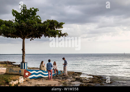 Beach at Playa Larga, young people on the beach in the evening, family travel to Cuba, parental leave, holiday, time-out, adventure, Playa Larga, bay Stock Photo