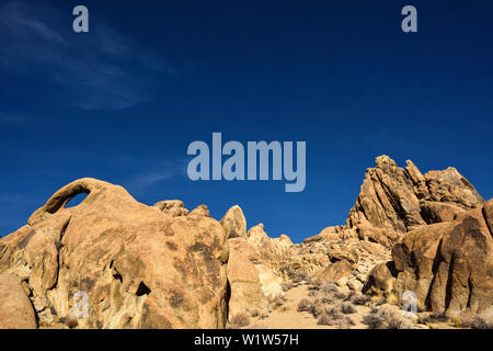 Mobius Arch, Alabama Hills, Eastern Sierra Nevada, Lone Pine, California, USA, North America Stock Photo