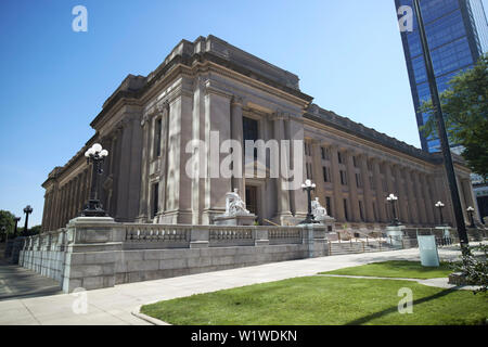 Birch Bayh federal building and Indianapolis United States Court House and post office building Indiana USA Stock Photo