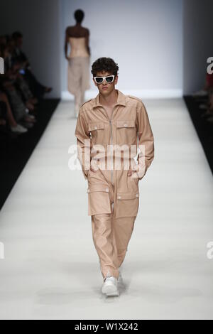 Berlin, Germany. 03rd July, 2019. The photo shows models on the catwalk with the collections spring/summer 2020 of the designer Atelier Michalsky at Mercedes-Benz Fashion Week. Credit: Simone Kuhlmey/Pacific Press/Alamy Live News Stock Photo
