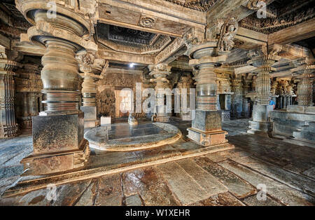 interior shot of Halebid Hoysaleswara Jain temple, Dwarasamudra (gateway to the seas), Halebidu, Hassan, Karnataka, India Stock Photo