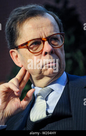 Louis Schweitzer President Of The Halde Attends Congress In Paris