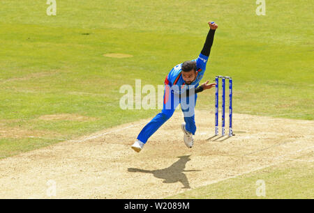 Leeds, UK. 04th July, 2019. Dawlat Zadran of Afghanistan bowling during the Afghanistan v West Indies, ICC Cricket World Cup match, at Headingley, Leeds, England. Credit: csm/Alamy Live News Stock Photo