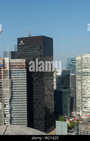 La Défense (Pariser Geschäftsviertel). // La Défense (Paris business district). Stock Photo