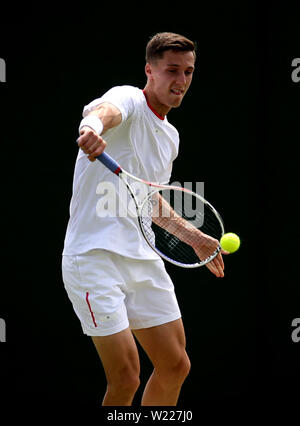 Joe Salisbury during the men's doubles on day five of the Wimbledon Championships at the All England Lawn Tennis and Croquet Club, Wimbledon. Stock Photo