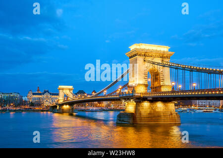 Chain Bridge Budapest Szechenyi Lanchid Gresham Palace Four Seasons Hotel Danube River Hungary Stock Photo