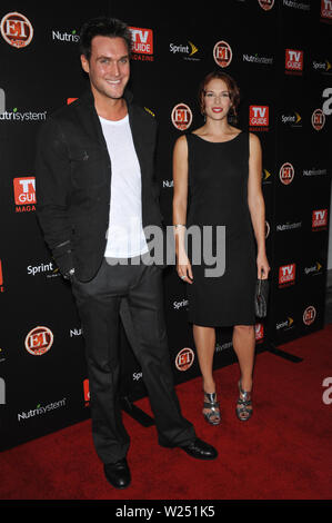 Owain Yeoman + Amanda Righetti - TV GUIDE MagazineÕs Hot List Party at ...