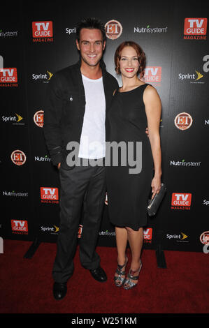 Owain Yeoman And Amanda Righetti