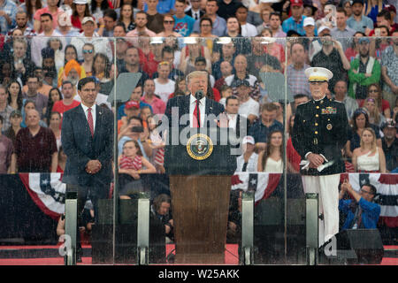 Washington, United States Of America. 04th July, 2019. President Donald J. Trump delivers remarks during the Salute to America event Thursday, July 4, 2019, at the Lincoln Memorial in Washington, D.C People: President Donald Trump Credit: Storms Media Group/Alamy Live News Stock Photo