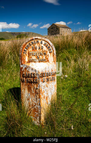 UK, Cumbria, Sedbergh, Frostrow and Soolbank, old milestone on road to Hawes through Garsdale