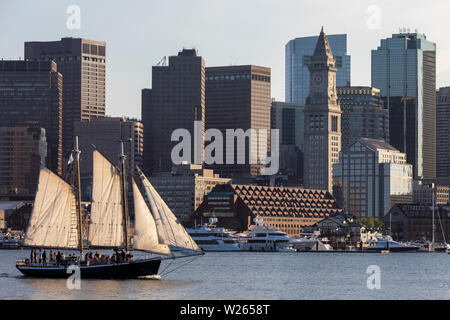 Sail boat, Boston Harbor, skyline, Boston, Massachusetts, USA Stock Photo