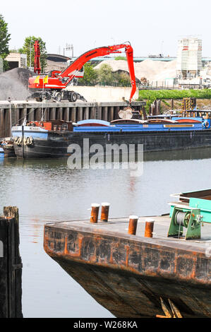 Genevilliers harbor, Hauts-de-Seine, Ile-de-France, France Stock Photo