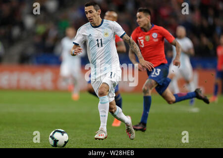 Sao Paulo, Brazil. 6th July, 2019. Argentina's Angel Di Maria (front) competes during the 3rd place match of Copa America 2019 between Argentina and Chile in Sao Paulo, Brazil, July 6, 2019. Credit: Francisco Canedo/Xinhua/Alamy Live News Stock Photo