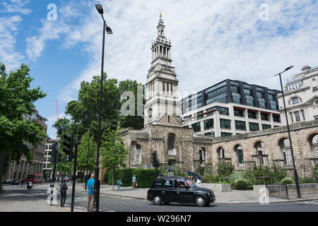 The ruins of Christ Church Greyfriars, also known as Christ Church Newgate Street, were destroyed in the Great Fire of London and again in the Blitz, 1940. Stock Photo