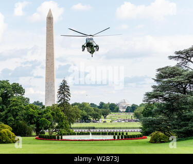 Washington, United States. 07th July, 2019. Marine One helicopter returning to White House with President Donald Trump and First Lady Melania Trump in Washington, DC. Credit: SOPA Images Limited/Alamy Live News