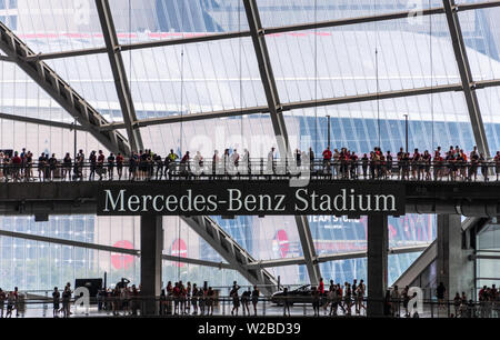 Mercedes benz stadium interior hi-res stock photography and images - Alamy