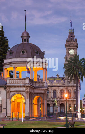 Australia, Victoria, VIC, Bendigo, Town Hall, dusk Stock Photo