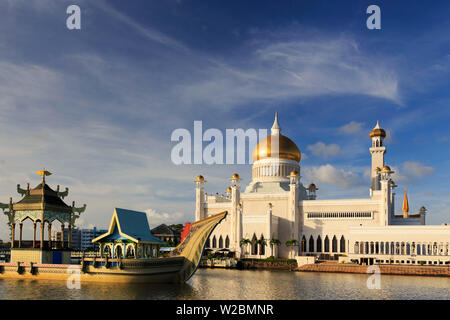 Kingdom of Brunei, Bandar Seri Begawan, Omar Ali Saifuddien Mosque Stock Photo