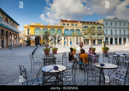 Plaza Vieja, Habana Vieja, Havana, Cuba Stock Photo