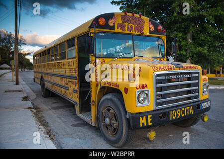 Cuba, Varadero, American yellow school bus, given to aid USA - Cuban relations Stock Photo