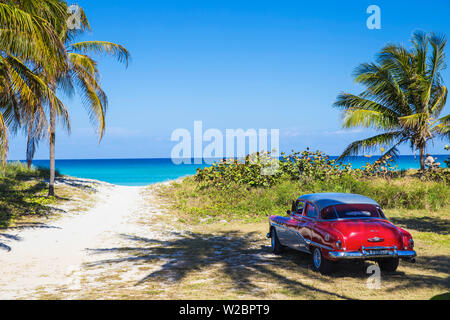 Cuba, Varadero, 50's Buick car on Varadero beach Stock Photo