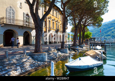 The idyllic lakeside village of Vico Morcote, Lake Lugano, Ticino, Switzerland Stock Photo