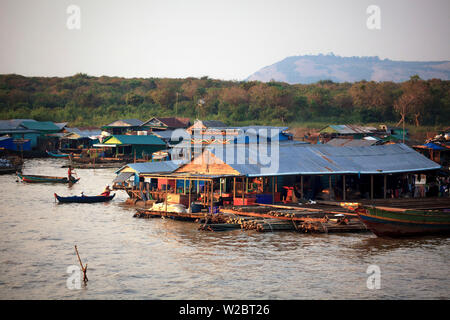 Cambodia, Tonle Sap Lake, Chong Kneas floating villages Stock Photo