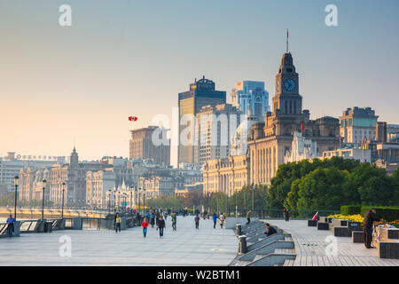 Custom House on The Bund, Shanghai, China Stock Photo