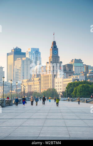 Custom House on The Bund, Shanghai, China Stock Photo