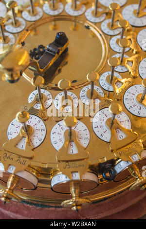 Germany, Nordrhein-Westfalen, Bonn, Arithmeum, museum of technology, science and art, interior, replica of 1784 calculating machine based upon the theories of Johan Helfrich Muller Stock Photo