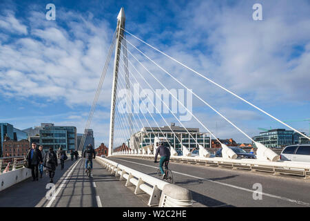 Ireland, Dublin, Docklands, Samuel Beckett Bridge, Santiago Calatrava, architect Stock Photo