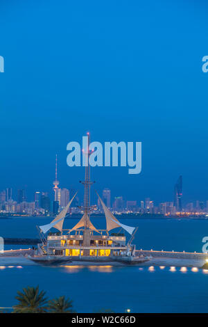Kuwait, Kuwait City, Salmiya, Marina Waves Leisure complex - a three-storey leisure complex specialising in land and sea activities Stock Photo