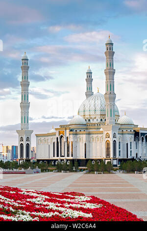 Central Asia, Kazakhstan, Astana, Hazrat Sultan Mosque, the largest in Central Asia Stock Photo