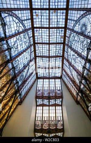 Netherlands, Amsterdam, Het Scheepvartshuis, former shipping company offices now home to the Grand Hotel Amrath, interior skylight Stock Photo