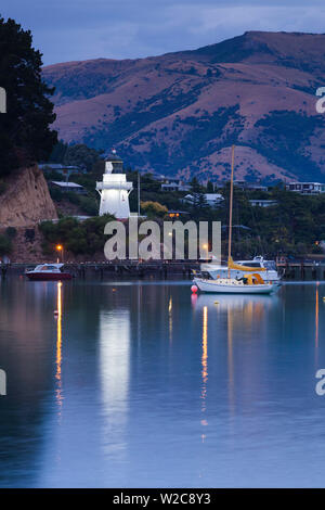 New Zealand, South Island, Canterbury, Banks Peninsula, Akaroa, Akaroa Lighthouse, dawn Stock Photo