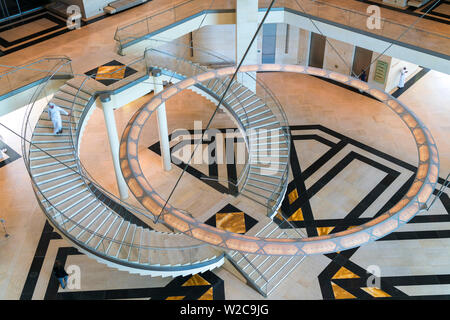 Entrance hall & stairs, Museum of Islamic Art, Doha, Qatar Stock Photo