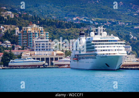 Port of Yalta, Crimea, Ukraine, Europe Stock Photo: 67428134 - Alamy